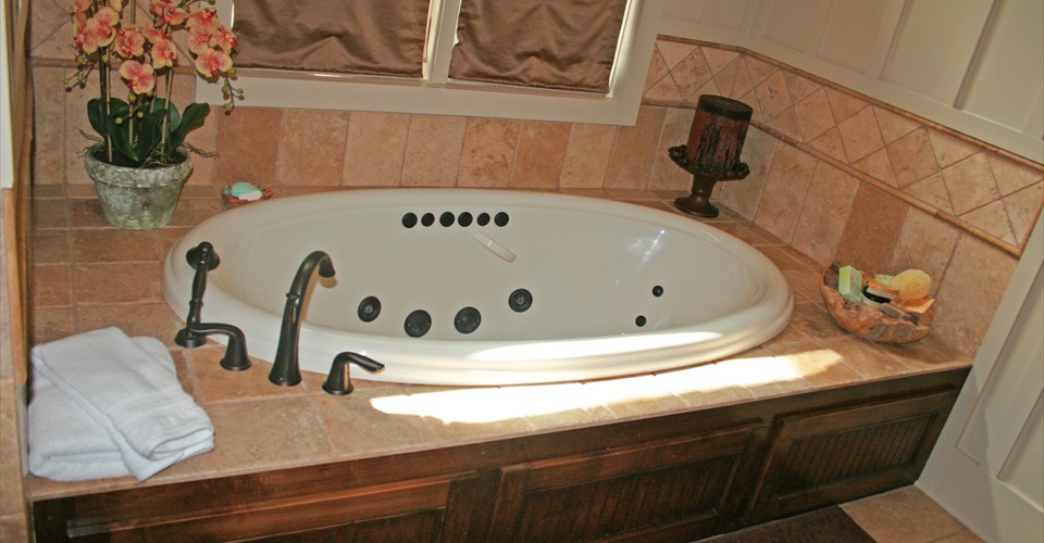 Tub with Jets